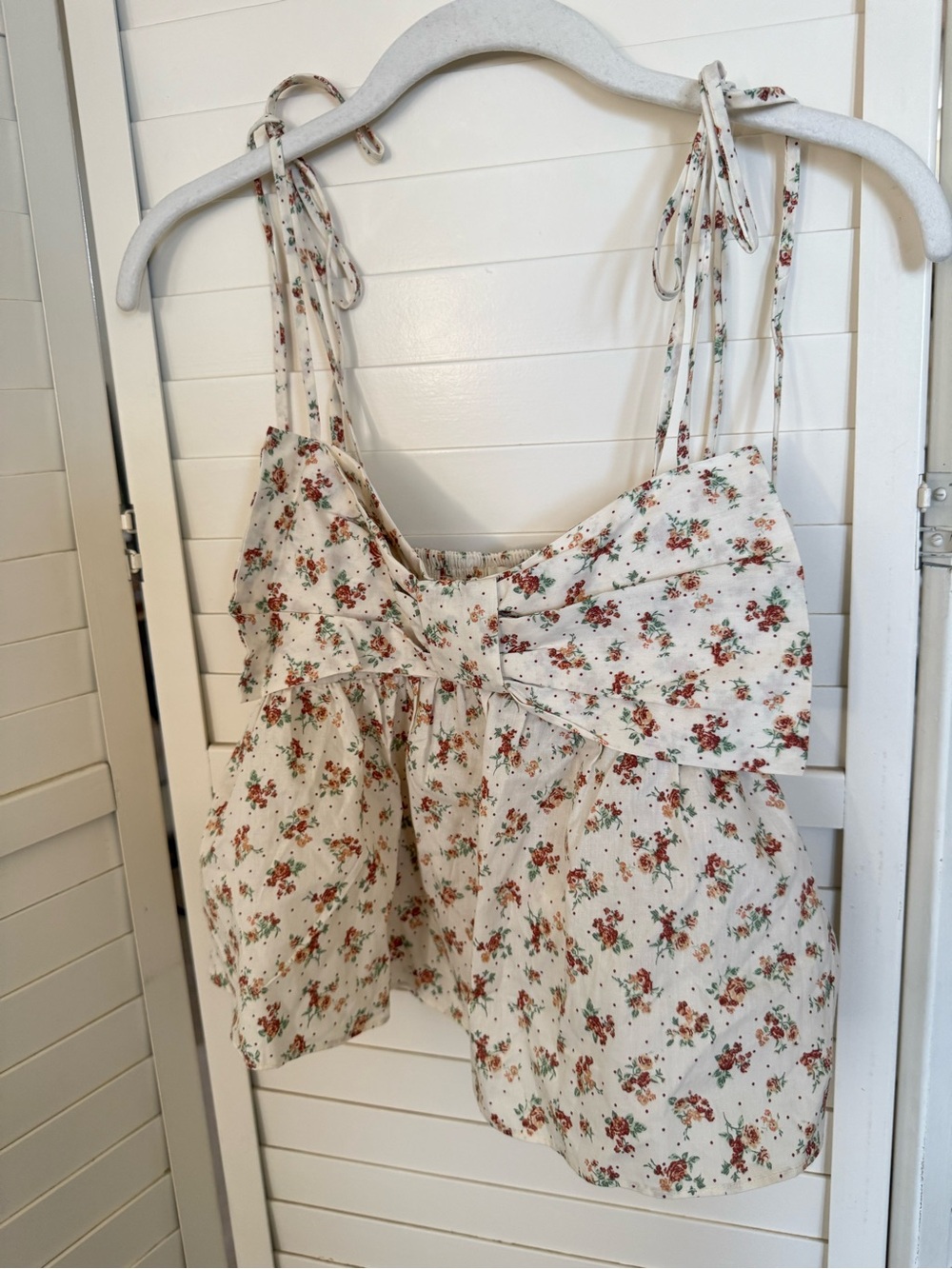 New NWT Thirty Thirty Floral Tie-Shoulder crop Top in Cream small